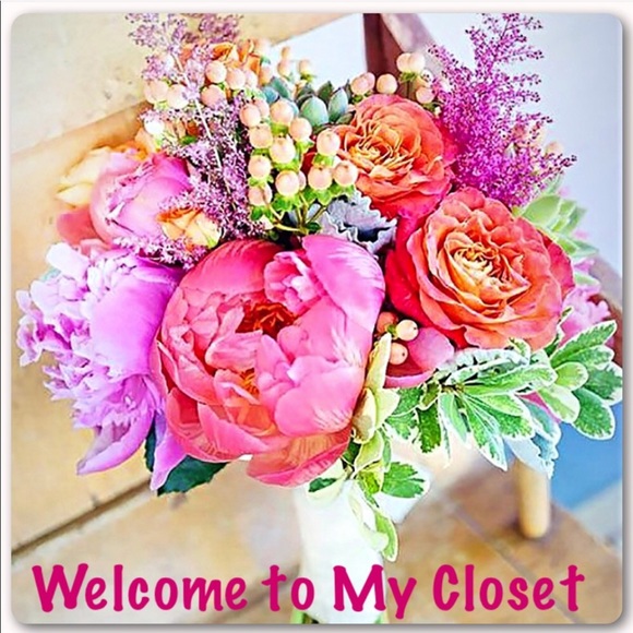 Meet your Posher San. Instagram: Luxeattireco - Picture 5 of 9